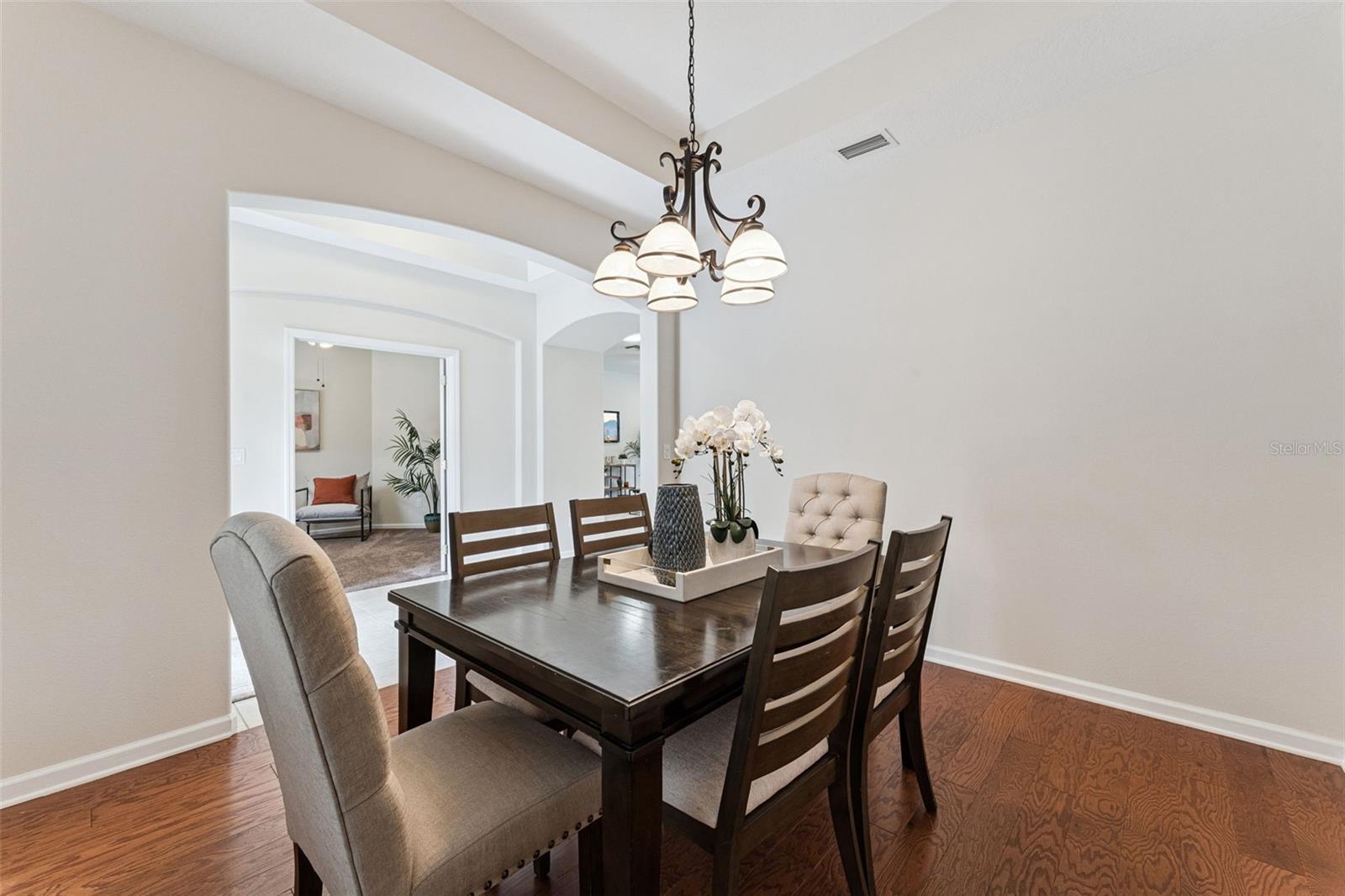 1110 Heron Point Way Property Photo 7