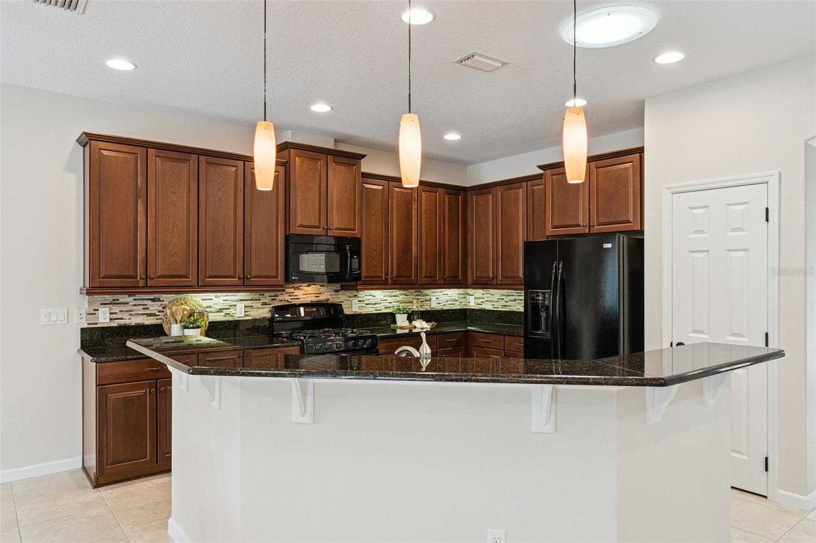 1110 Heron Point Way Property Photo 11