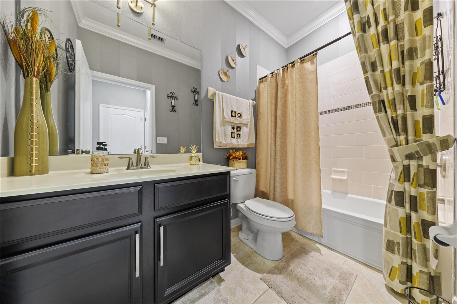 215 Maybeck Property Photo 24