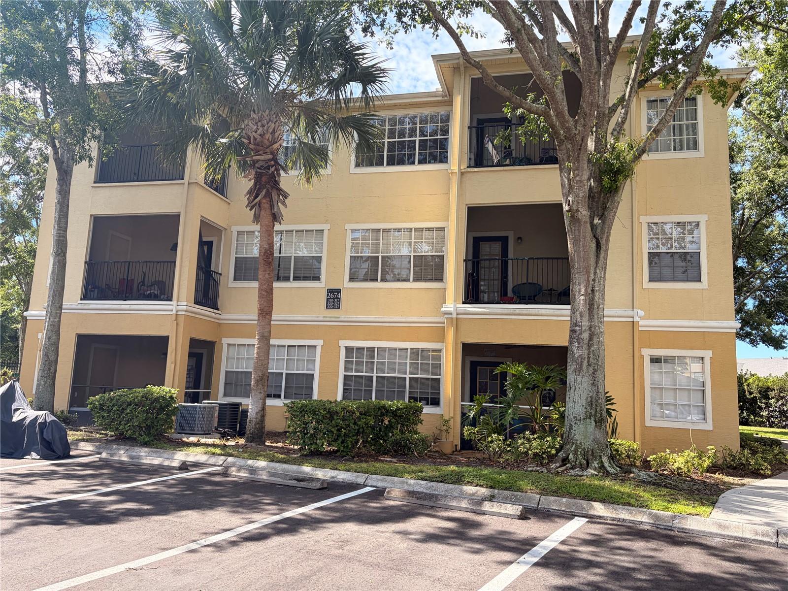 2674 ROBERT TRENT JONES DR #323 Property Photo 1