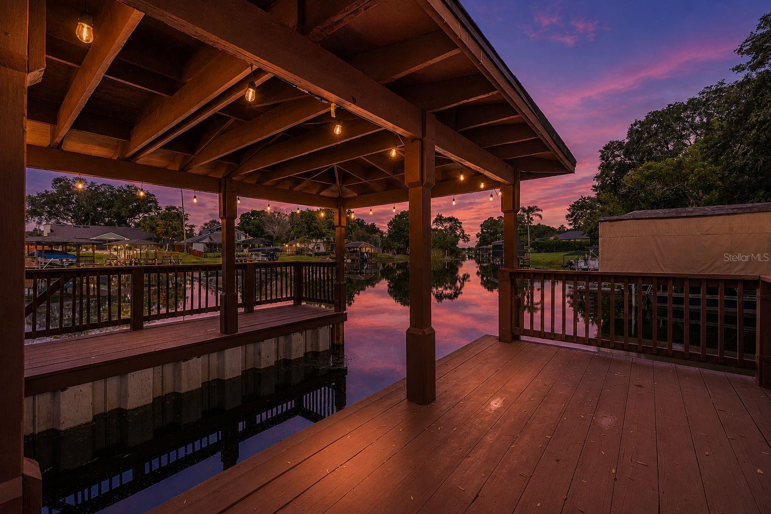 3625 Waters Edge Dr Property Photo 5