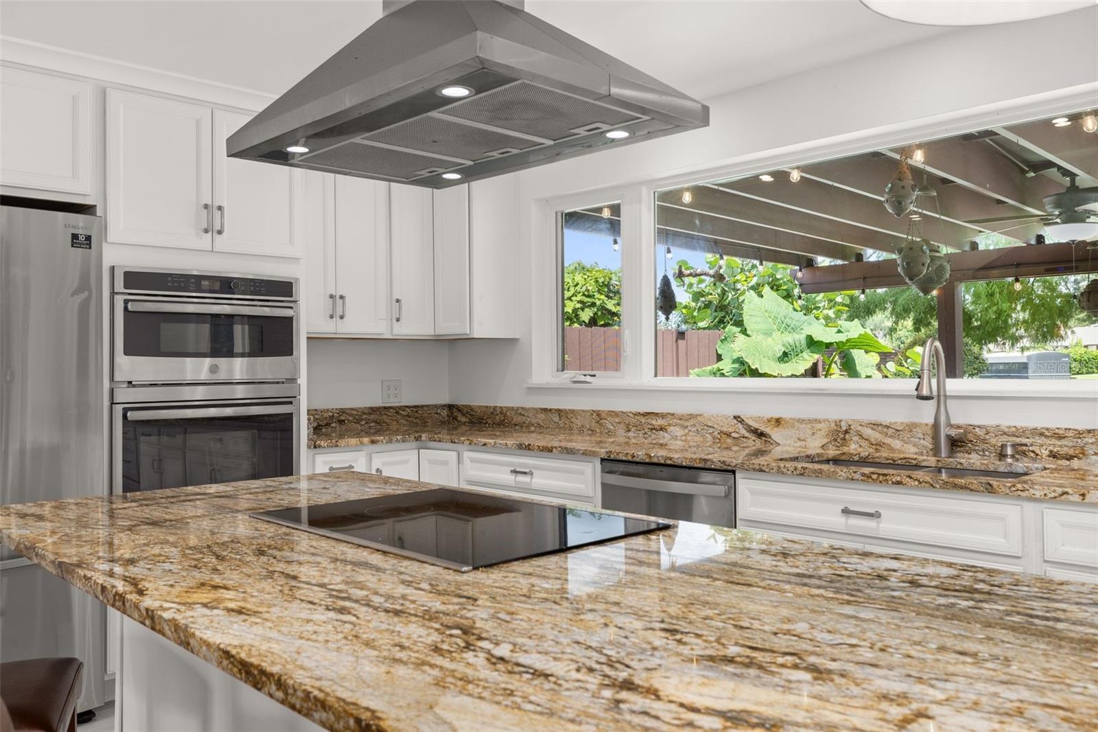 3625 Waters Edge Dr Property Photo 18