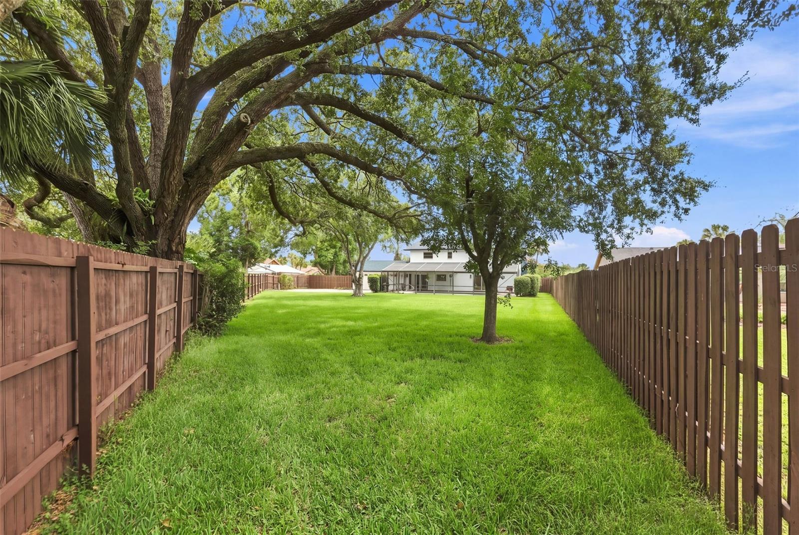 7621 Orange Tree Ln Property Photo 39