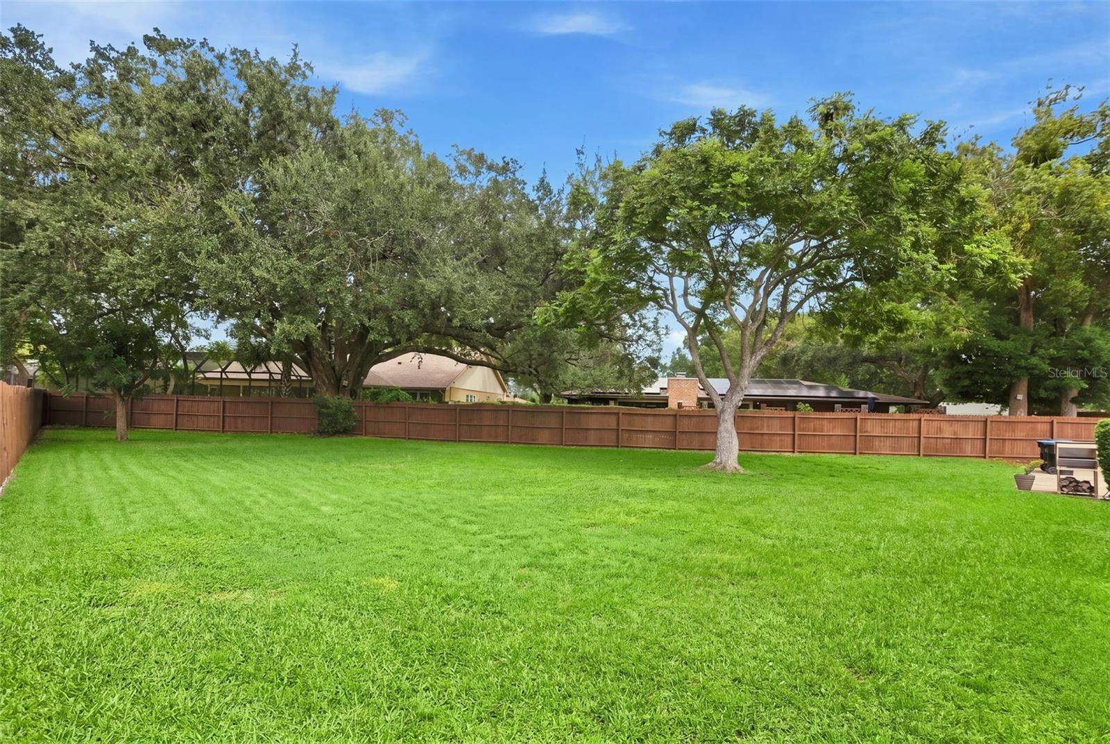 7621 Orange Tree Ln Property Photo 40