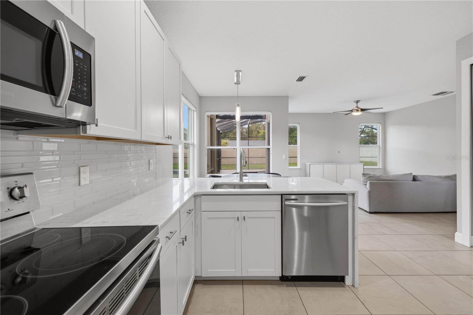 1526 Equinox Cir Property Photo 15