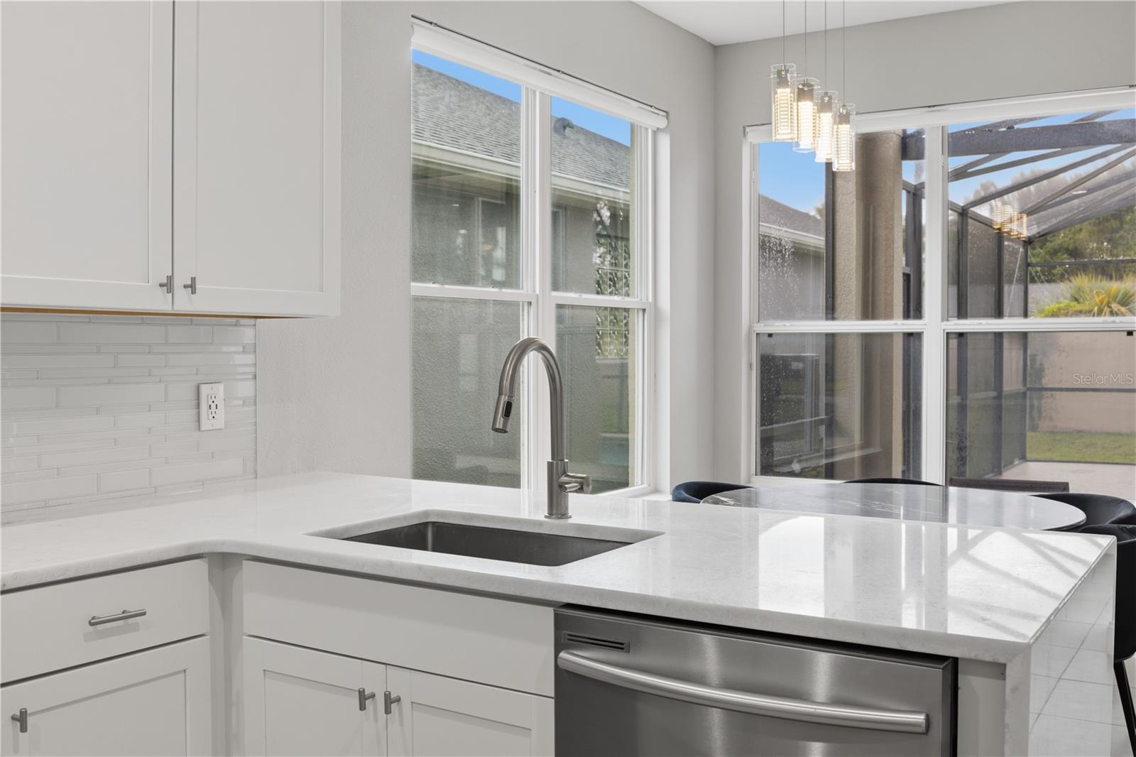 1526 Equinox Cir Property Photo 16