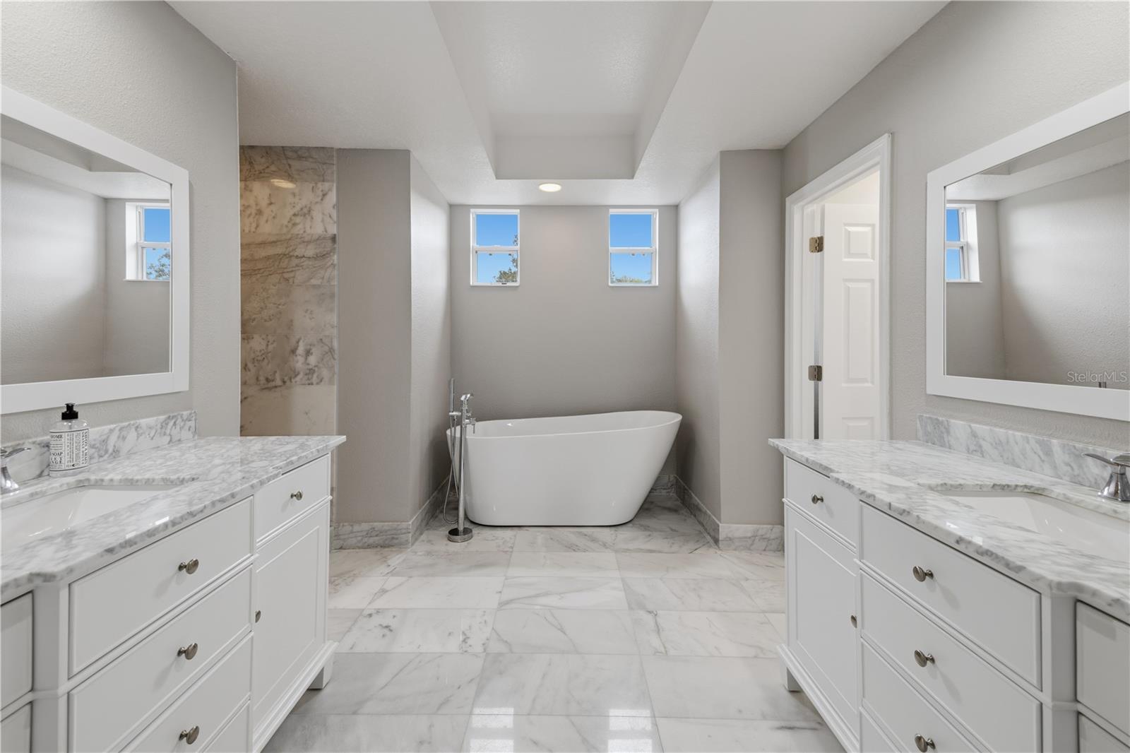 1526 Equinox Cir Property Photo 29