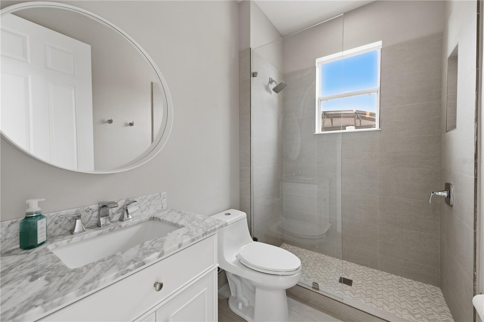 1526 Equinox Cir Property Photo 40