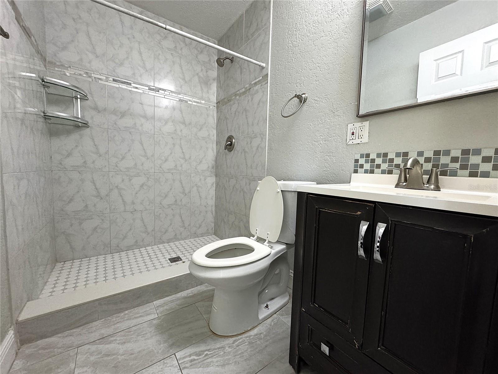 7719 Udine Ave Property Photo 8