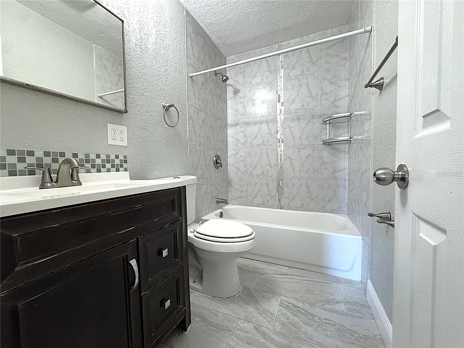 7719 Udine Ave Property Photo 9