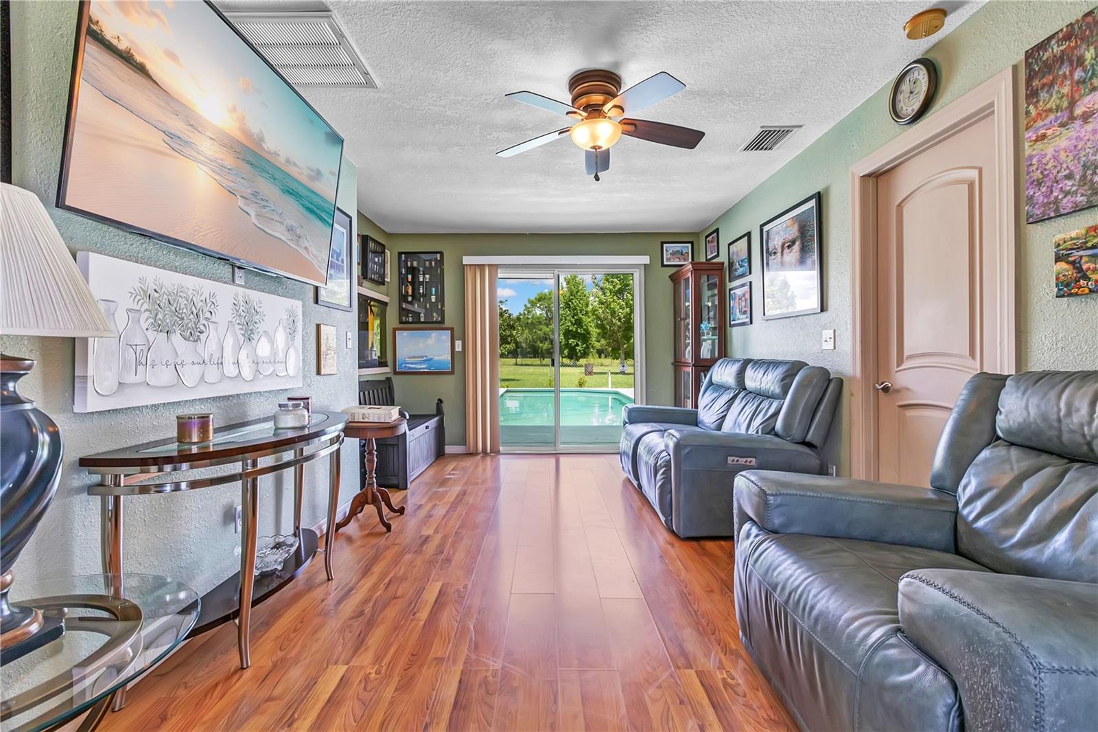 7228 Evergreen Loop Property Photo 4