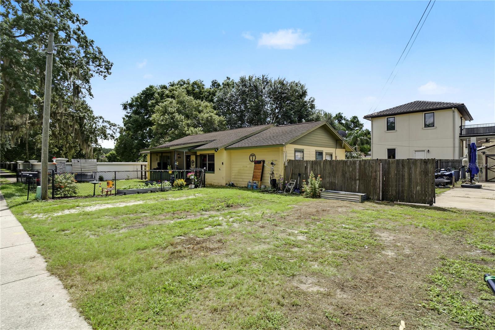 9764 Gotha Rd Property Photo 4