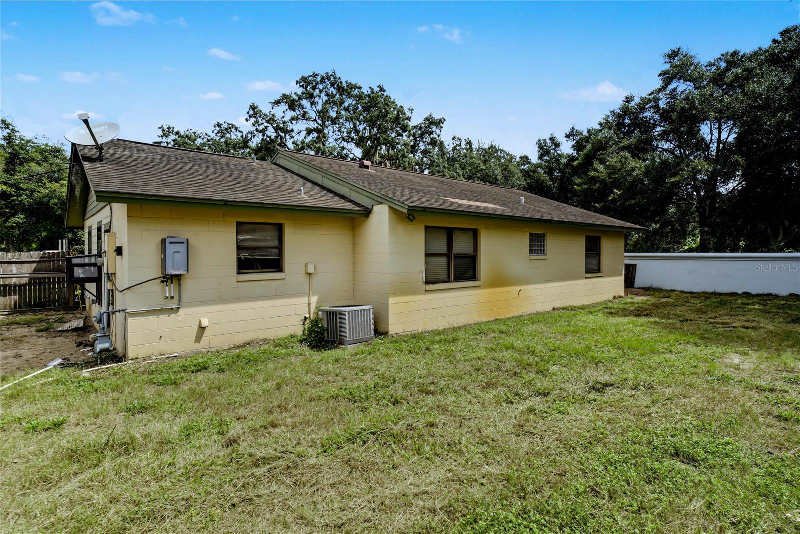 9764 Gotha Rd Property Photo 6