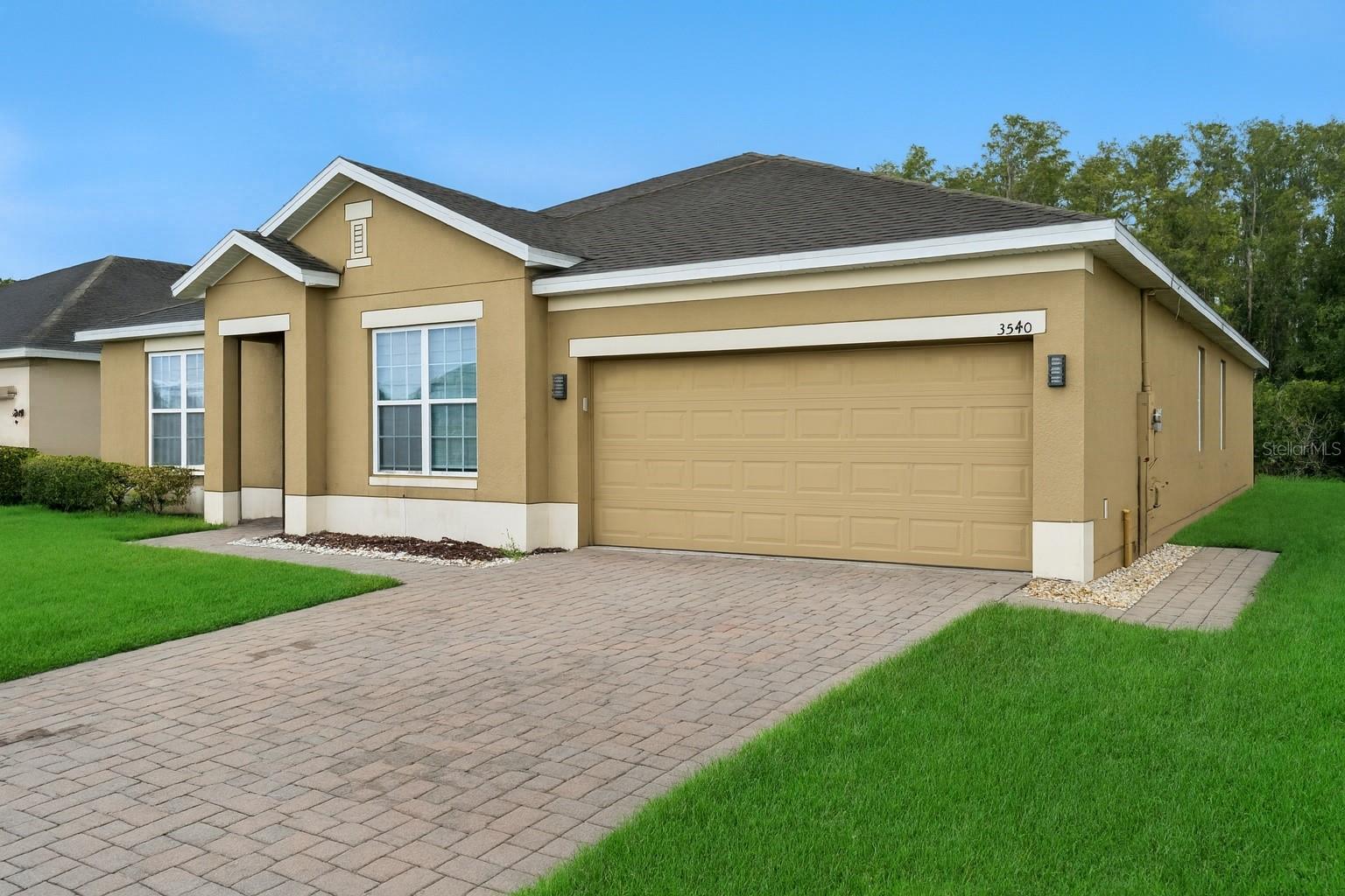 3540 Saxony Ln Property Photo 2