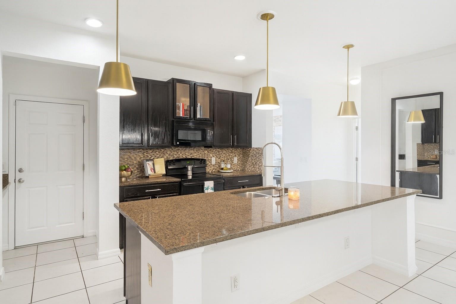 3540 Saxony Ln Property Photo 12