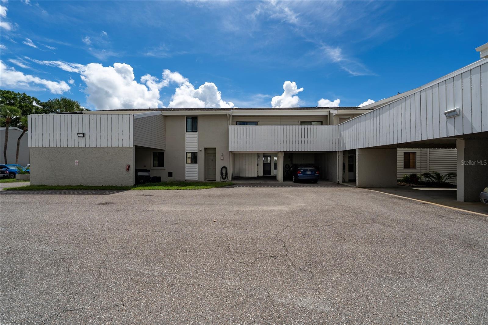 1412 Oak Pl #b Property Photo 4