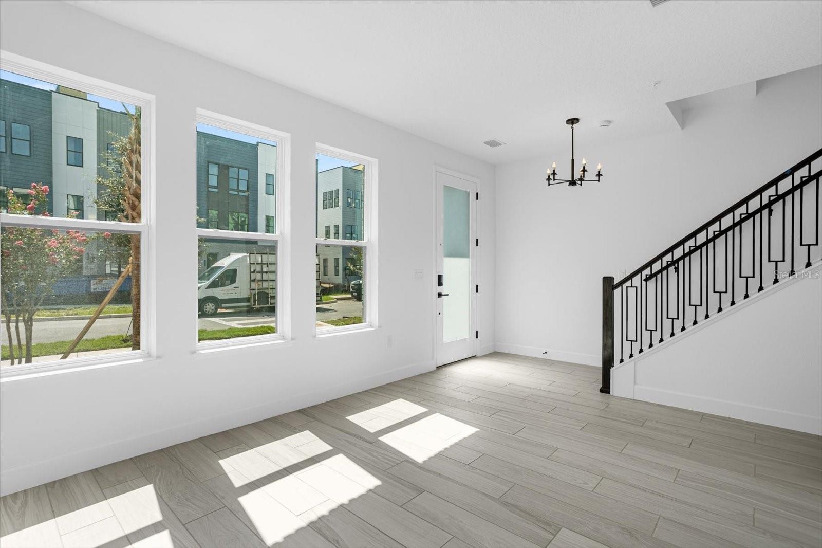 2368 Brix St Property Photo 5
