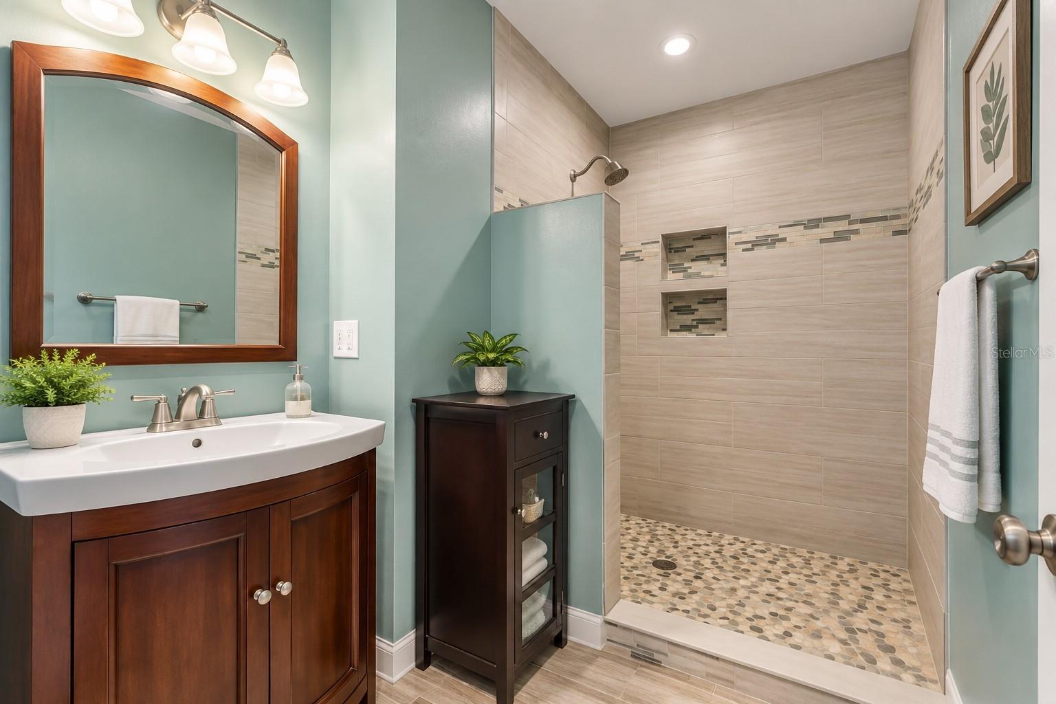 89 Lorillard Pl Property Photo 5