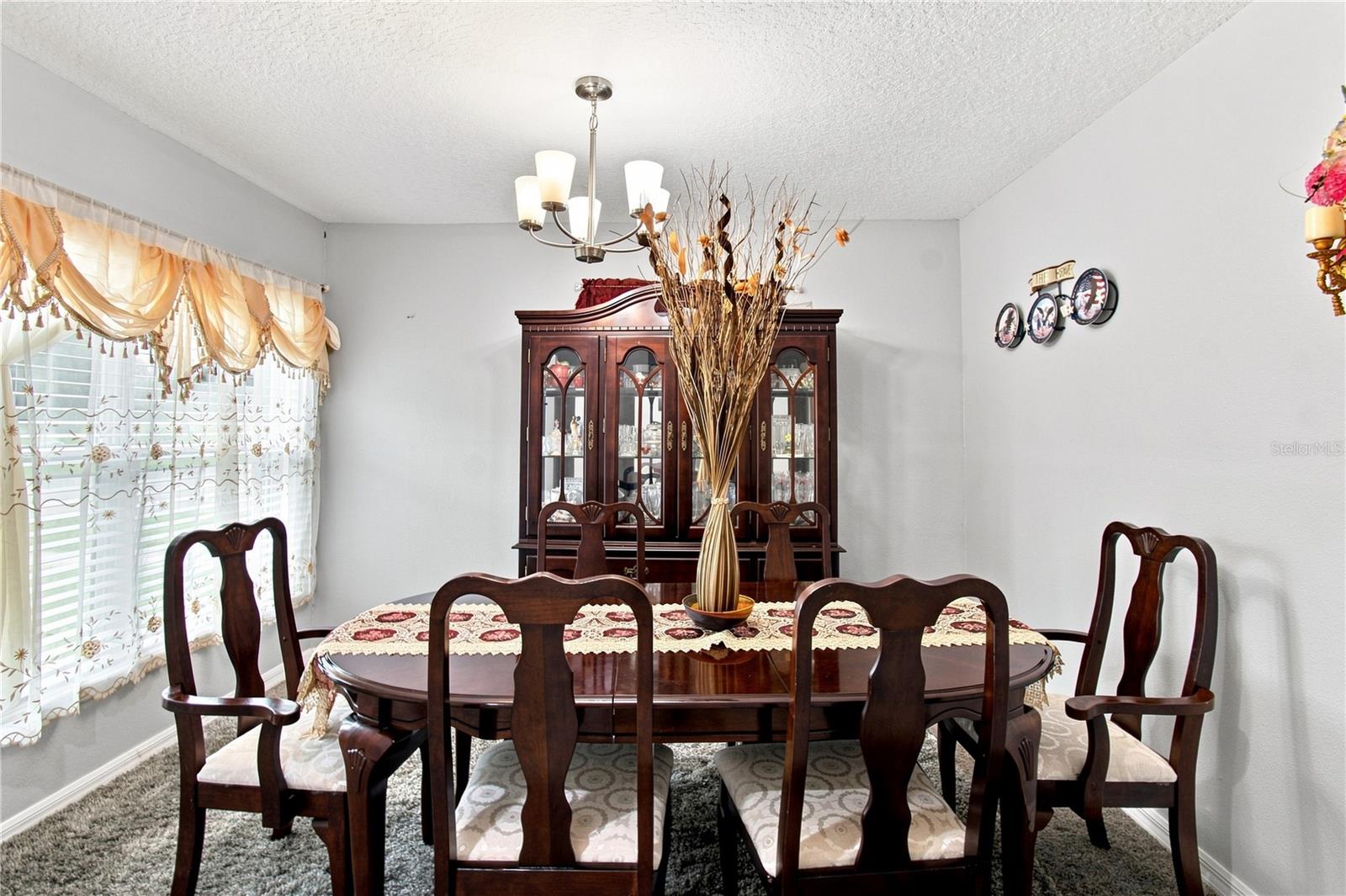4300 Lenox Blvd Property Photo 7