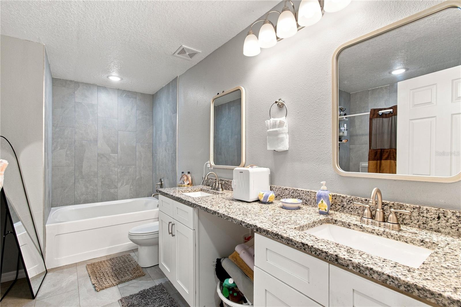 4300 Lenox Blvd Property Photo 24