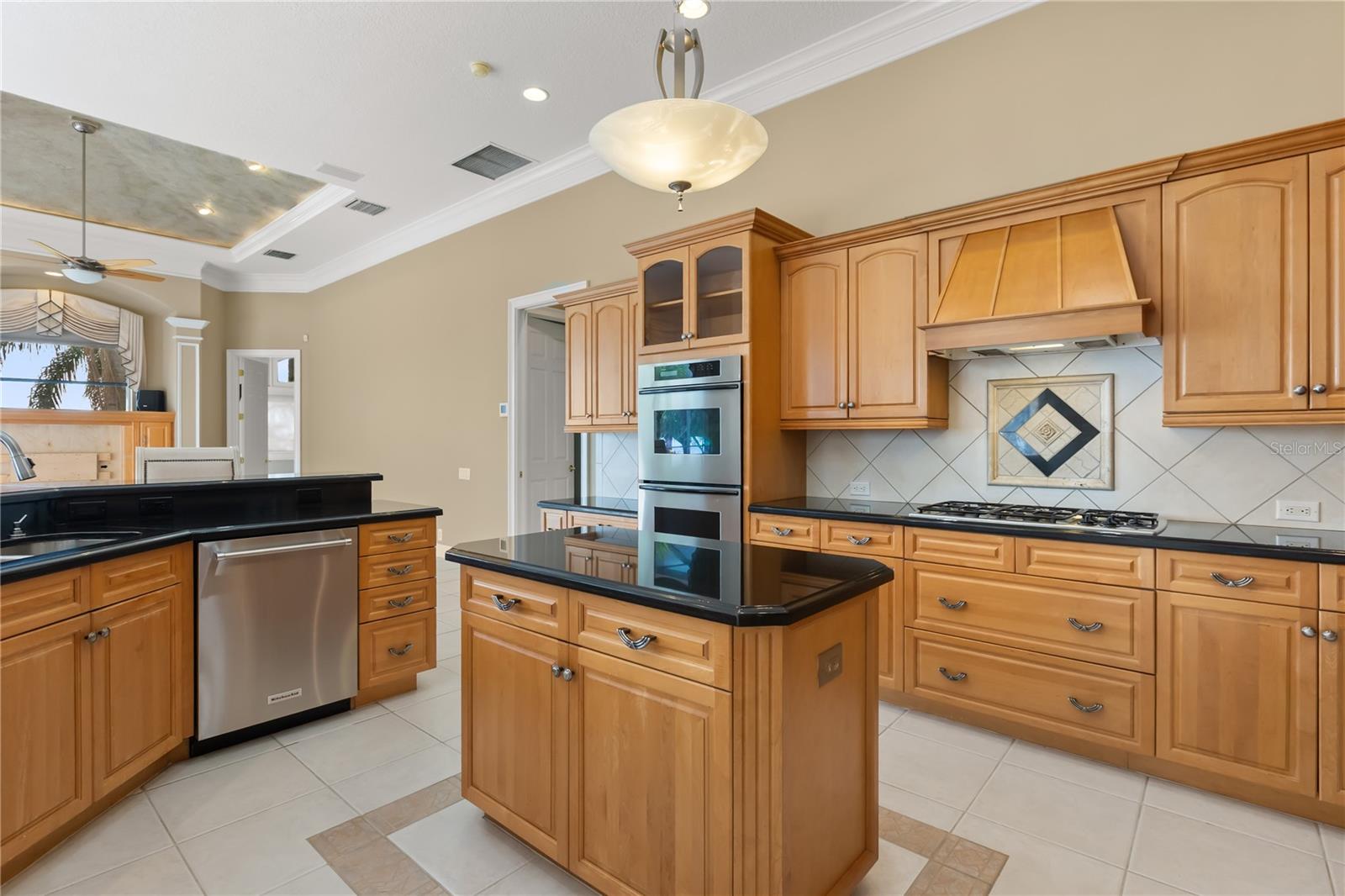 2113 Water Key Dr Property Photo 15