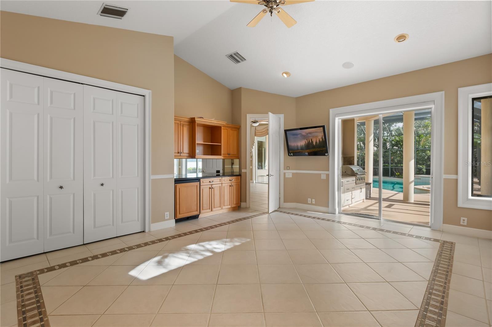 2113 Water Key Dr Property Photo 38
