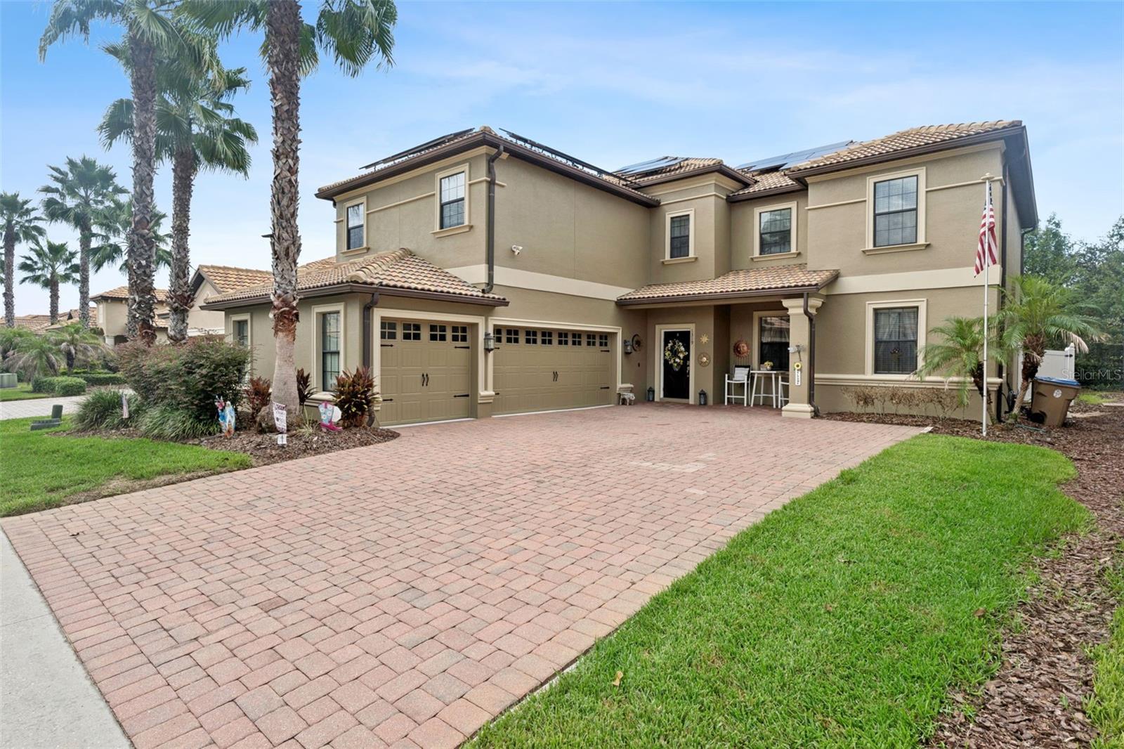 1319 Gleneagles Ln Property Photo 2
