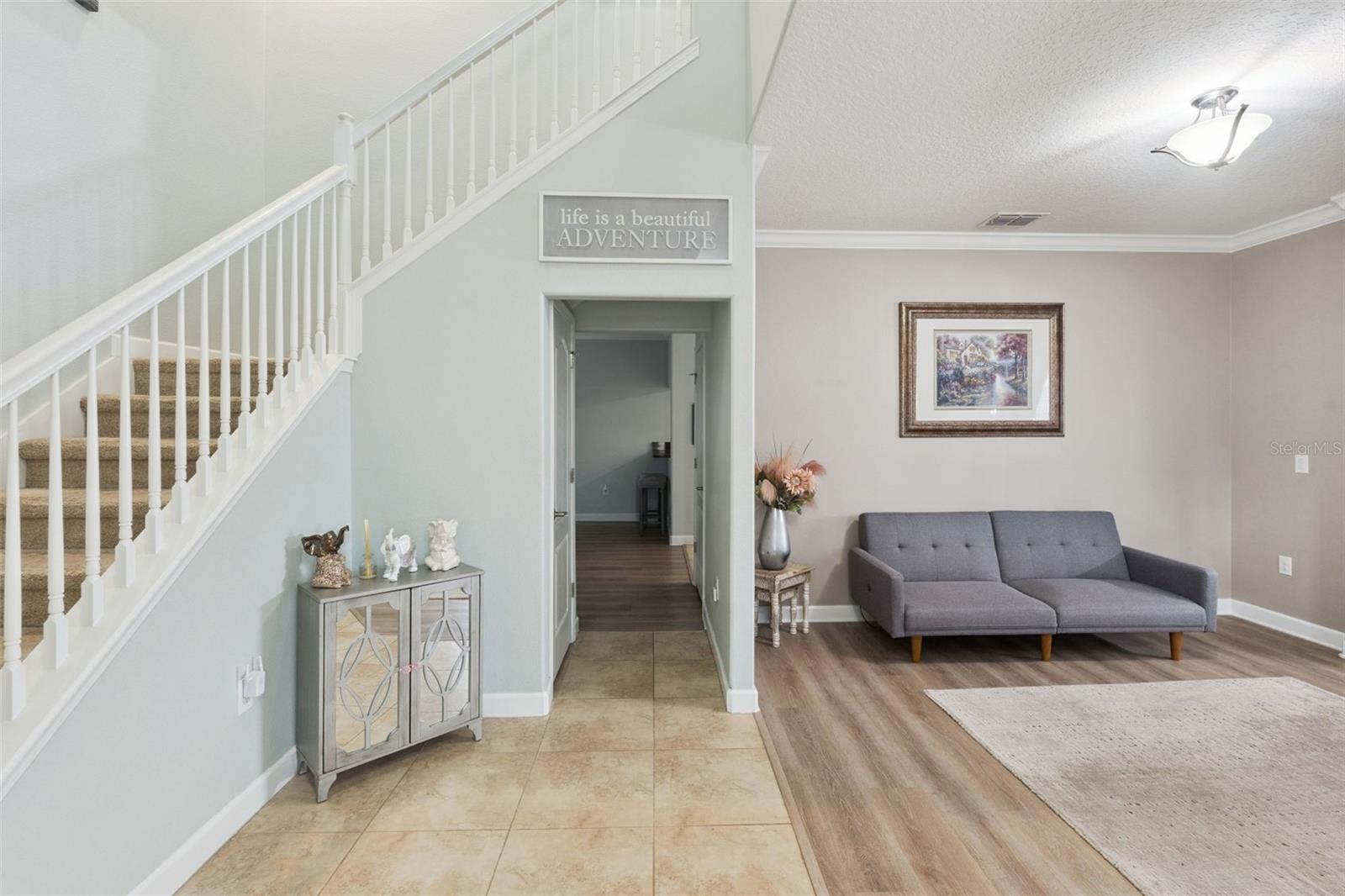 1319 Gleneagles Ln Property Photo 6