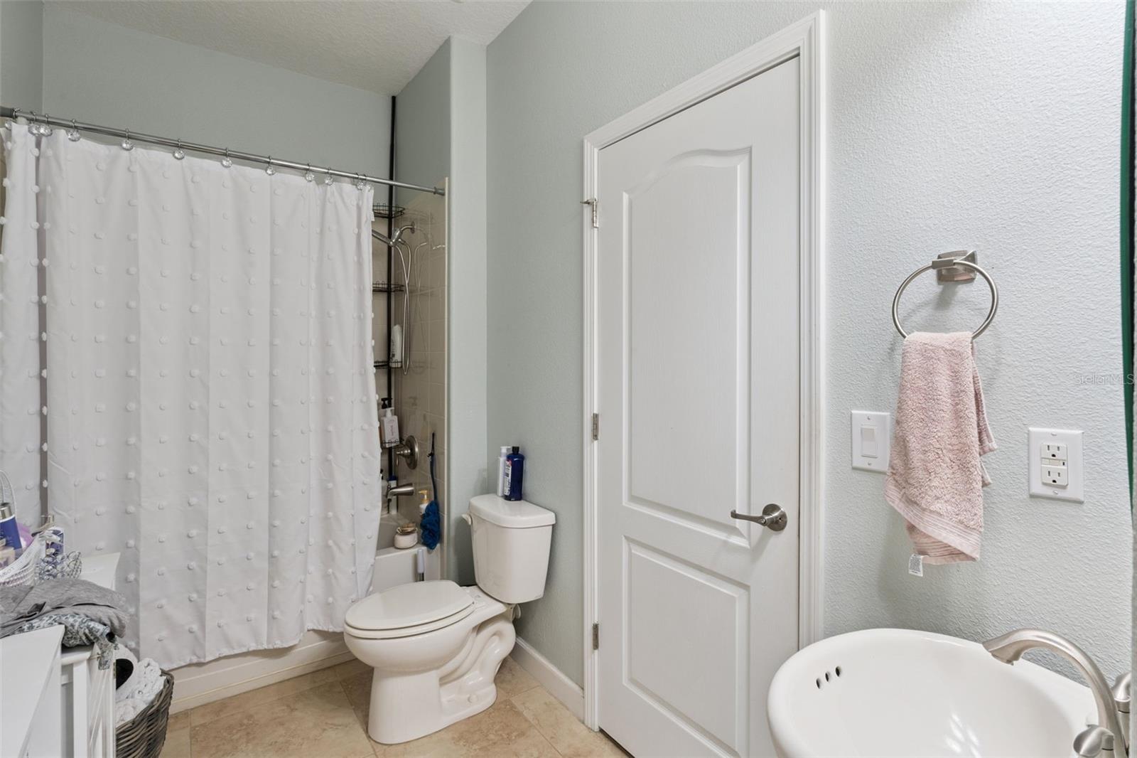1319 Gleneagles Ln Property Photo 45