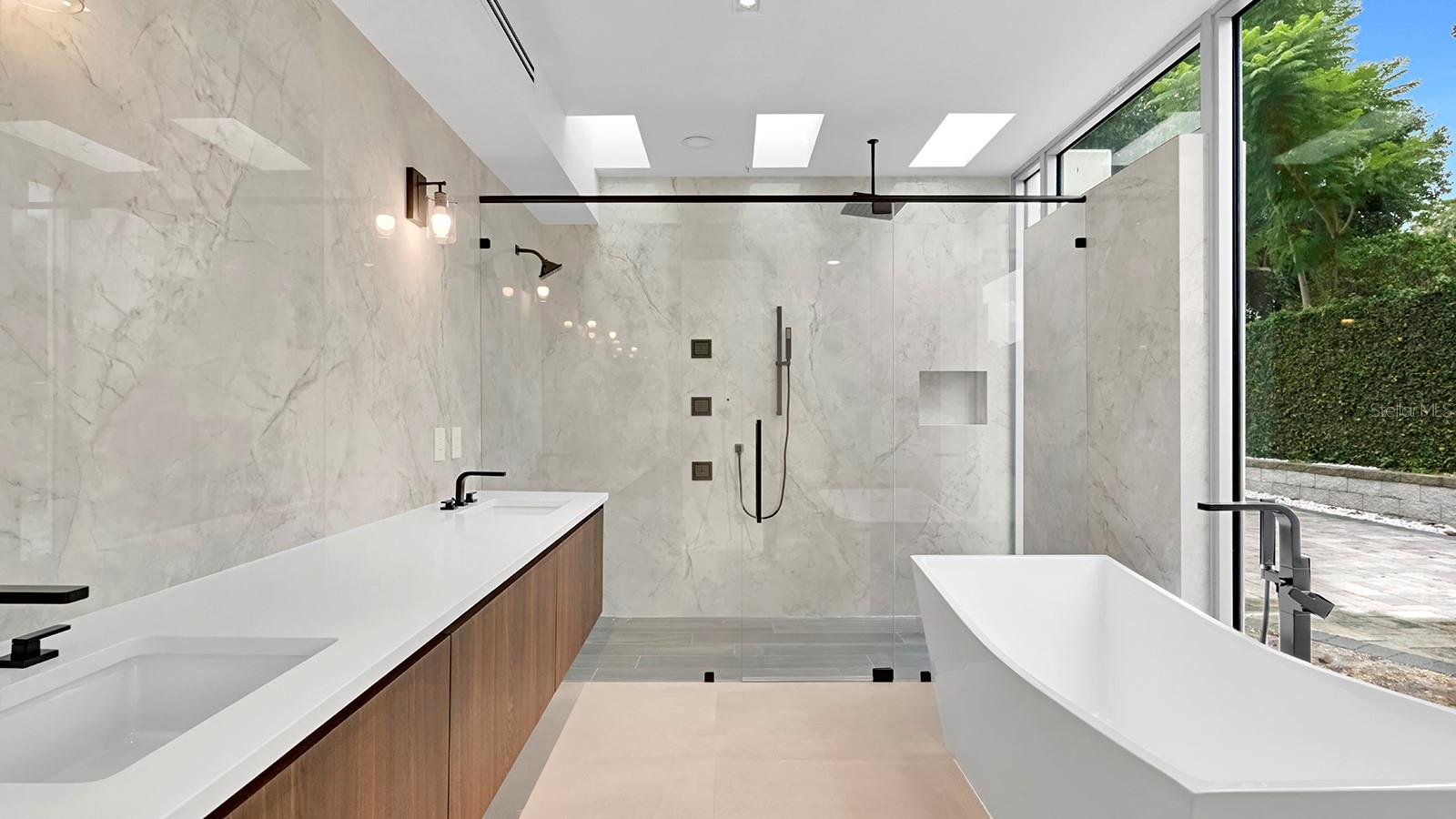 2661 Via Tuscany Property Photo 13