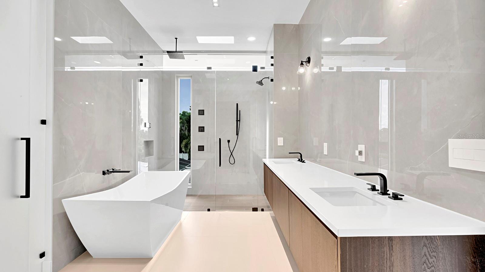 2661 Via Tuscany Property Photo 40