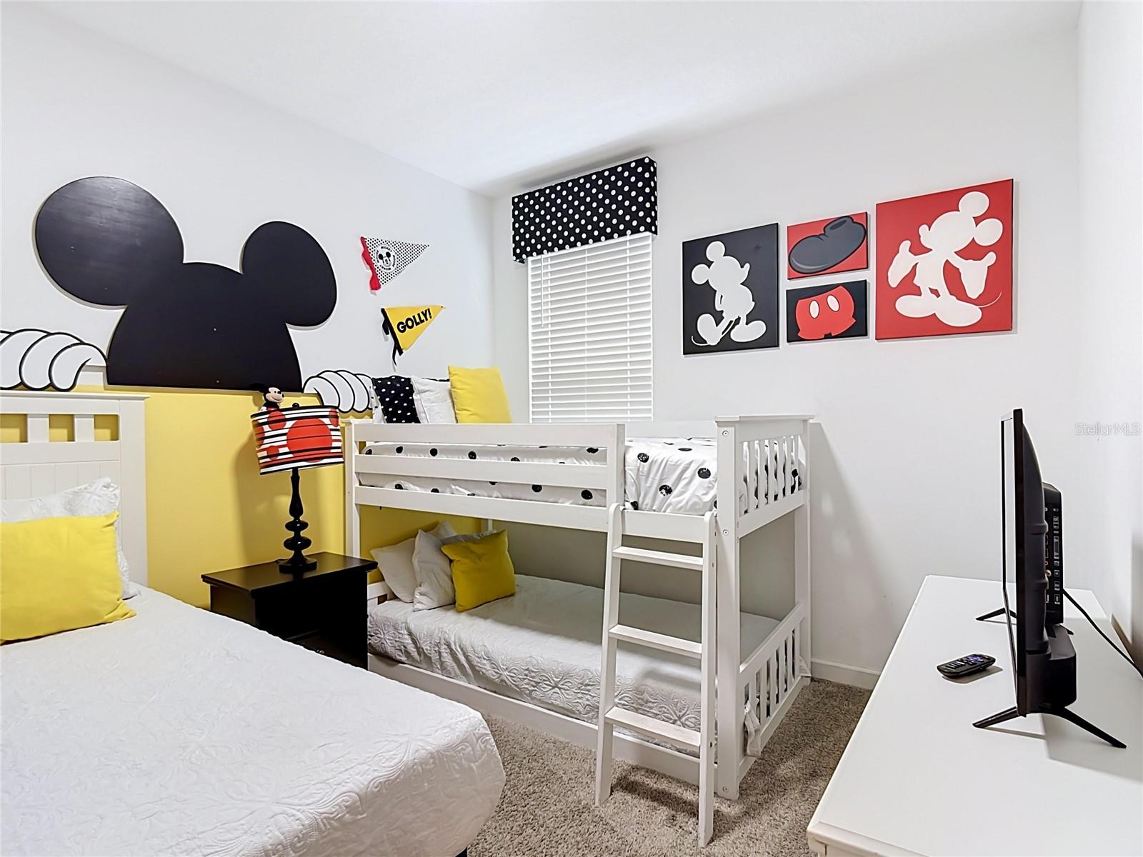 2912 Protagonist St Property Photo 27