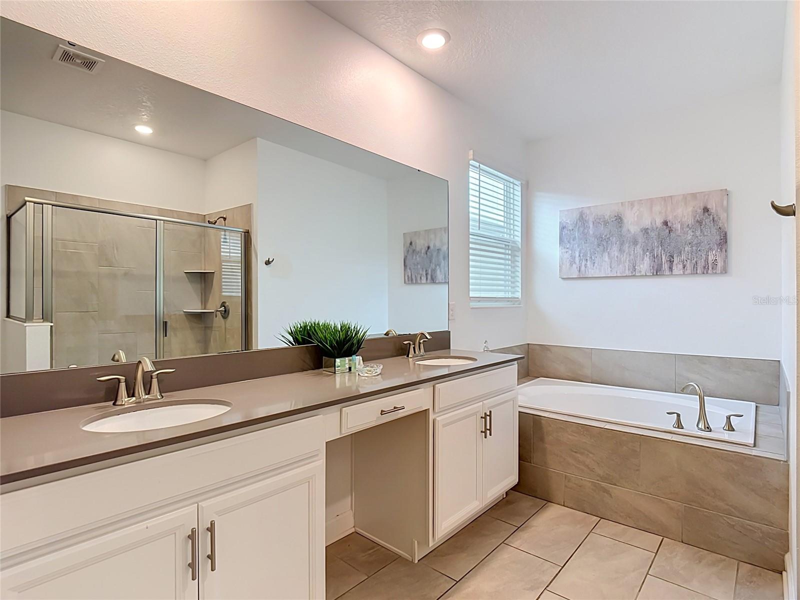 2912 Protagonist St Property Photo 45