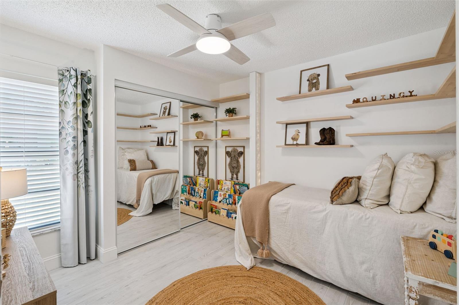 2912 Prince Oak Ct Property Photo 4