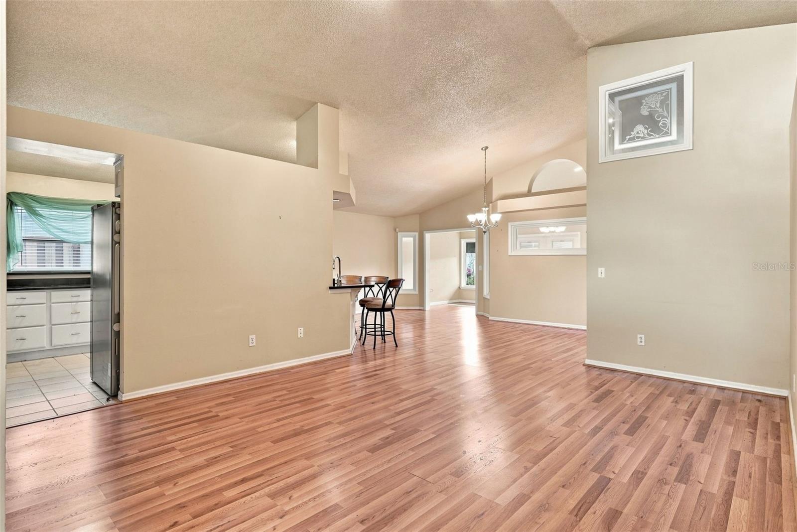 1109 Piedmont Oaks Dr Property Photo 2