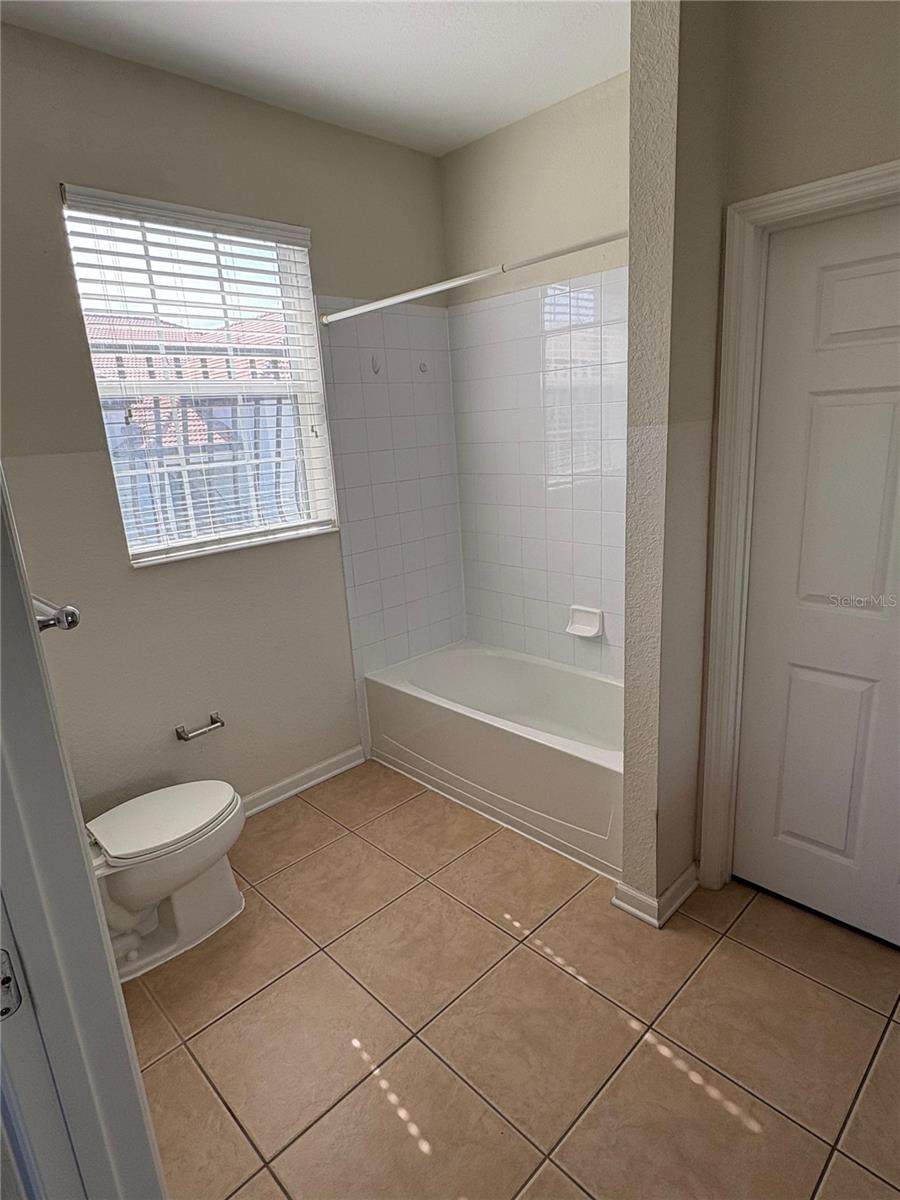 4102 Breakview Dr #40103 Property Photo 15