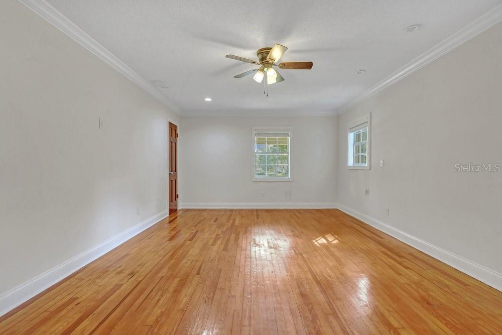 706 Oakdale St Property Photo 20