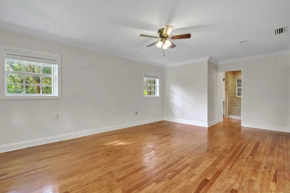 706 Oakdale St Property Photo 21
