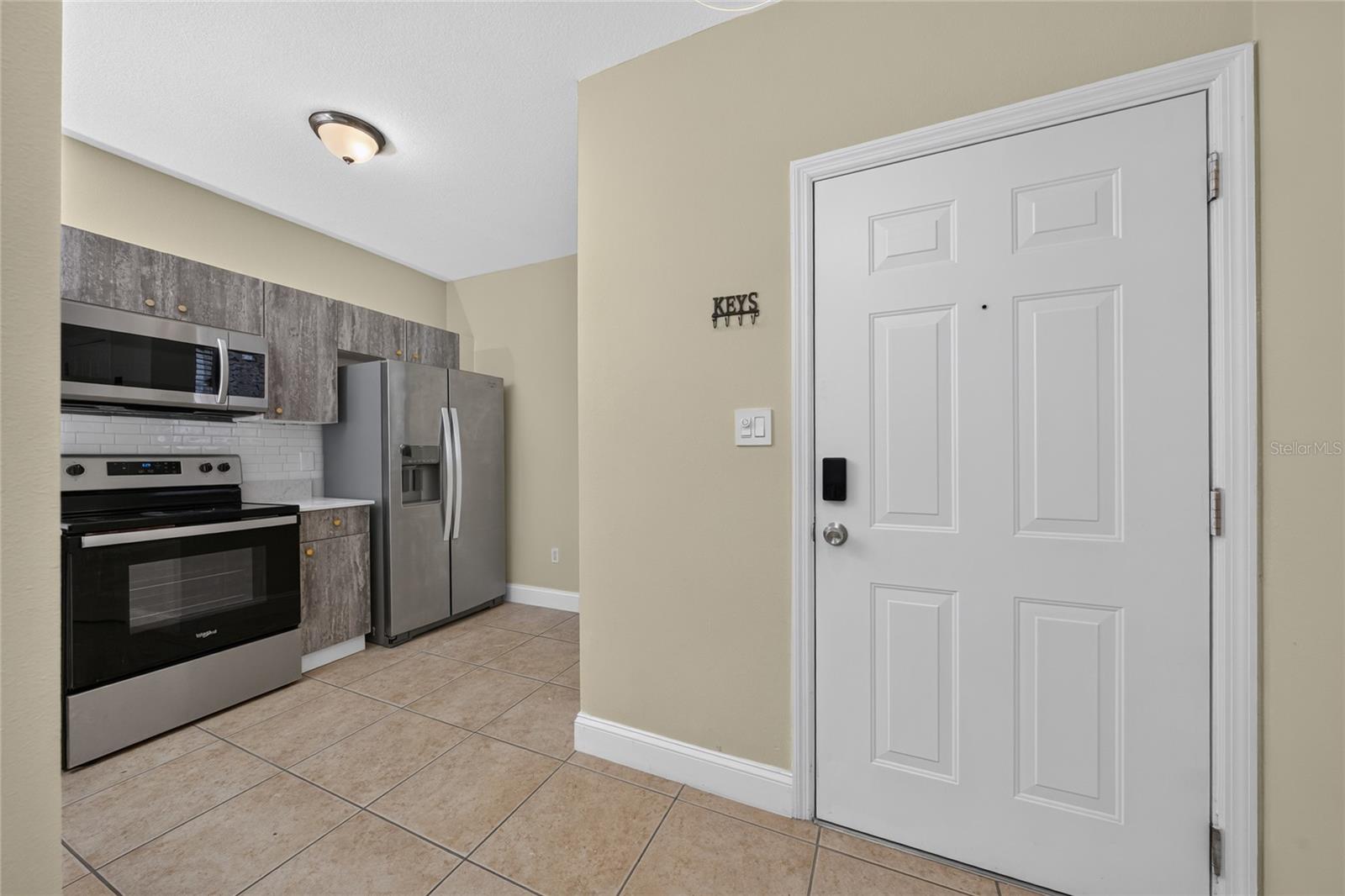 515 Villa Del Sol Cir #205 Property Photo 4