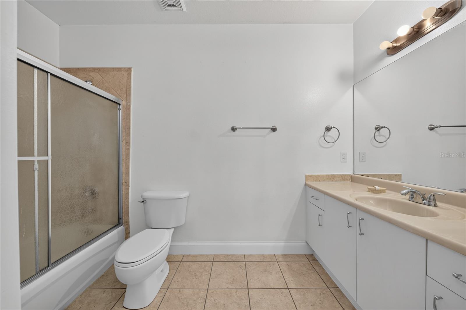 515 Villa Del Sol Cir #205 Property Photo 14