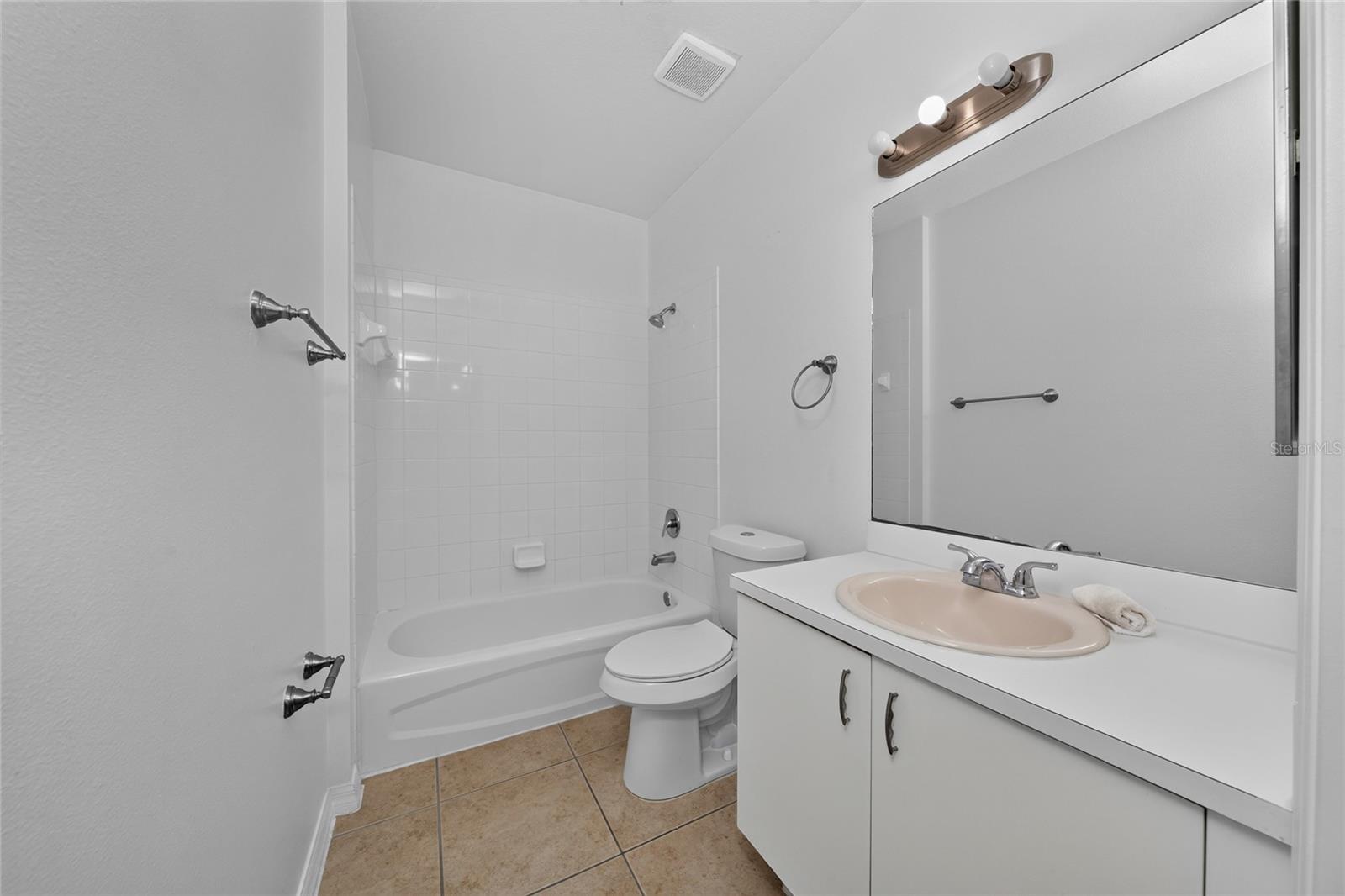 515 Villa Del Sol Cir #205 Property Photo 21