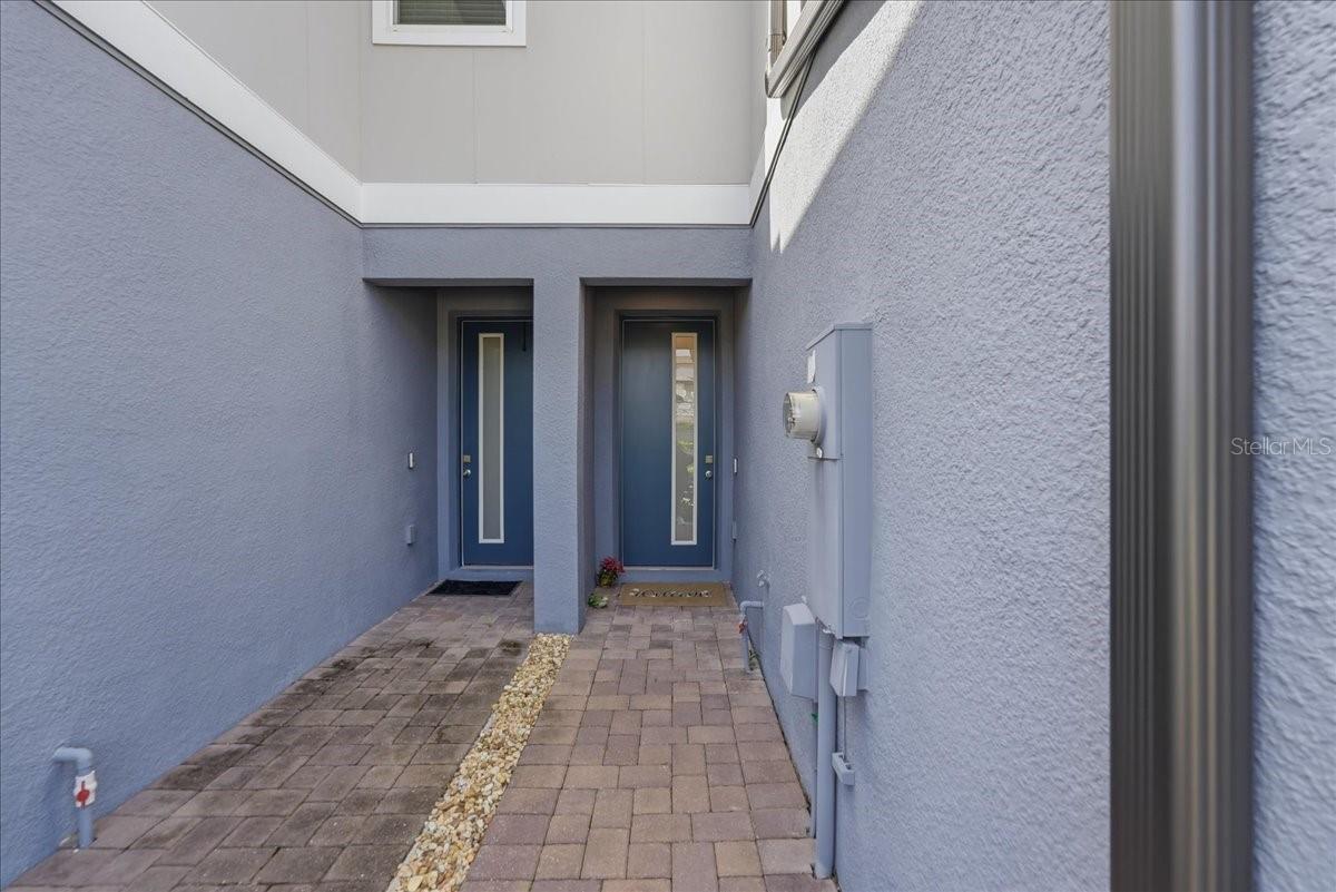 2349 Shadowland Loop Property Photo 2