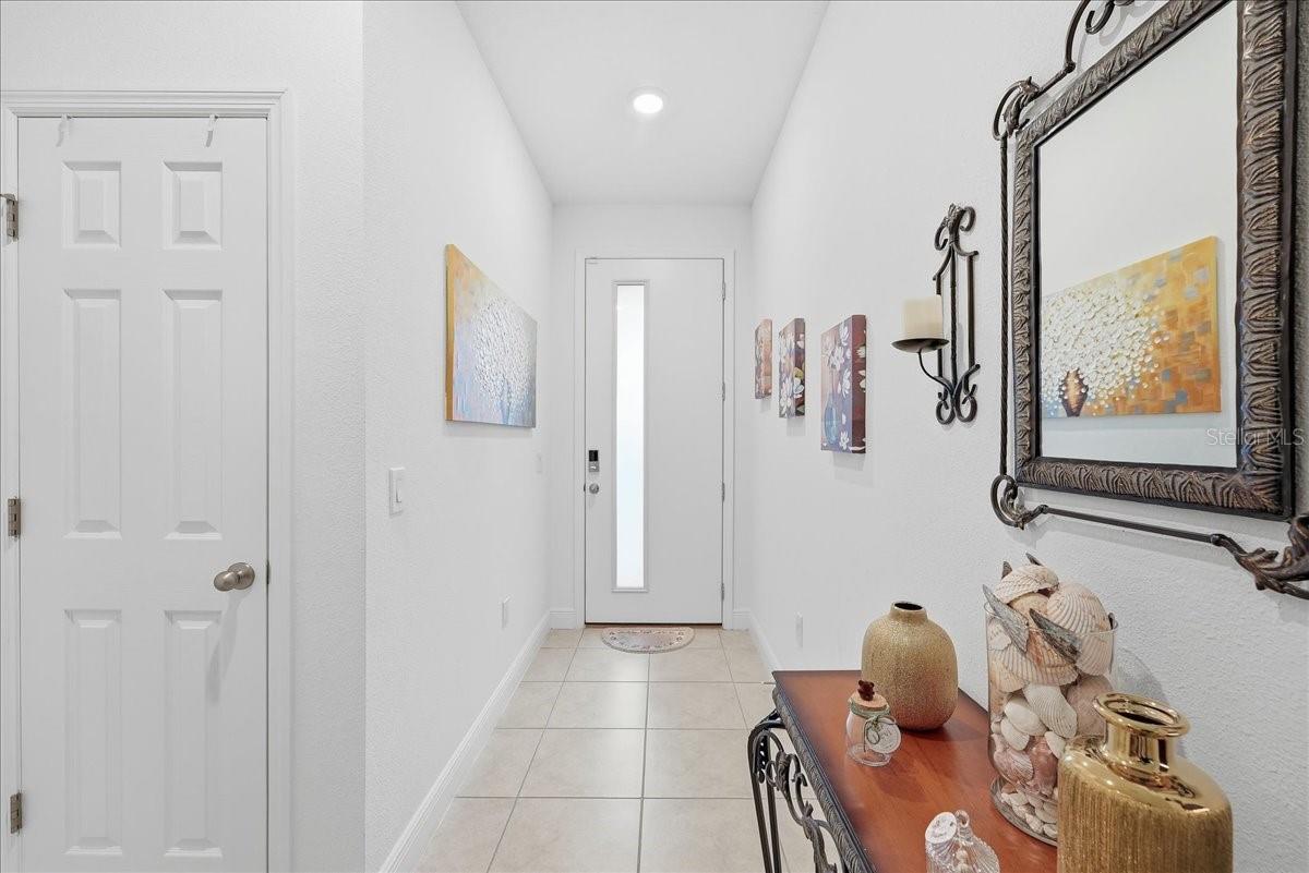 2349 Shadowland Loop Property Photo 4