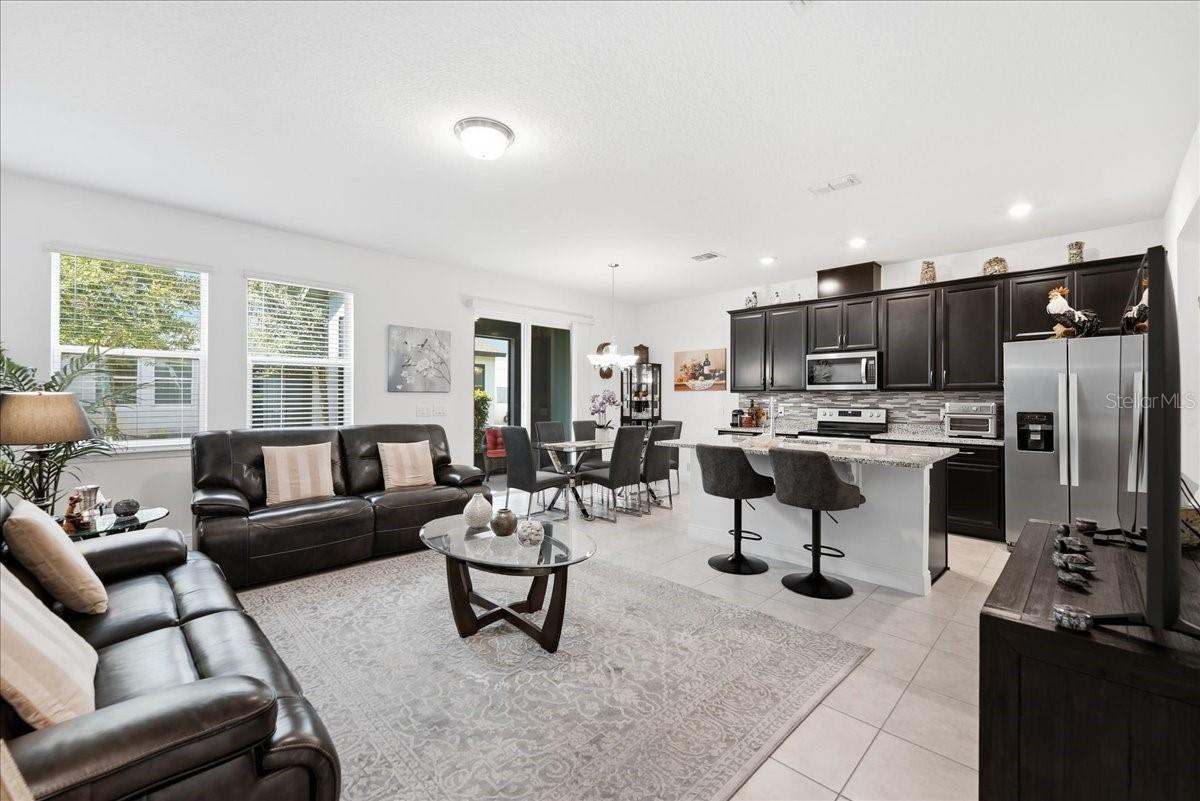 2349 Shadowland Loop Property Photo 6