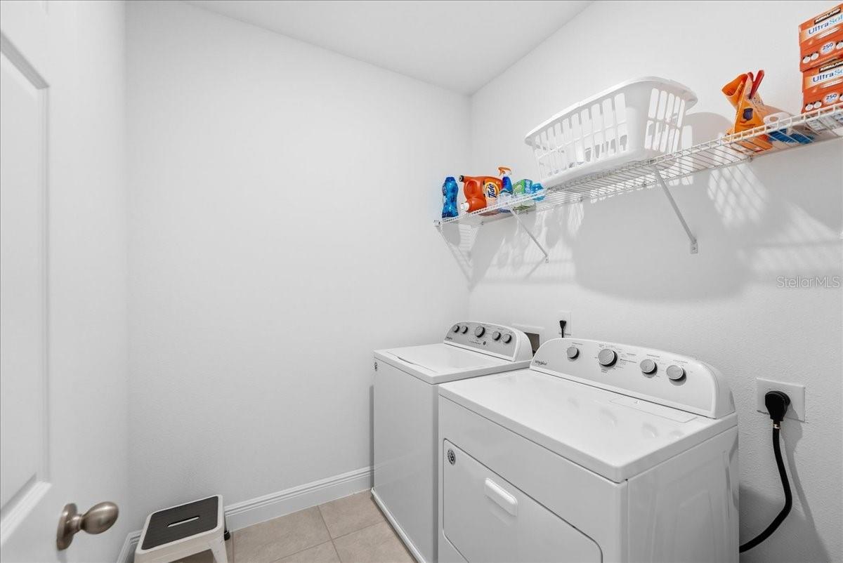 2349 Shadowland Loop Property Photo 16