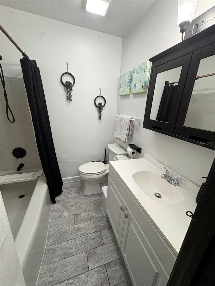 5917 Wolf Rd Property Photo 10