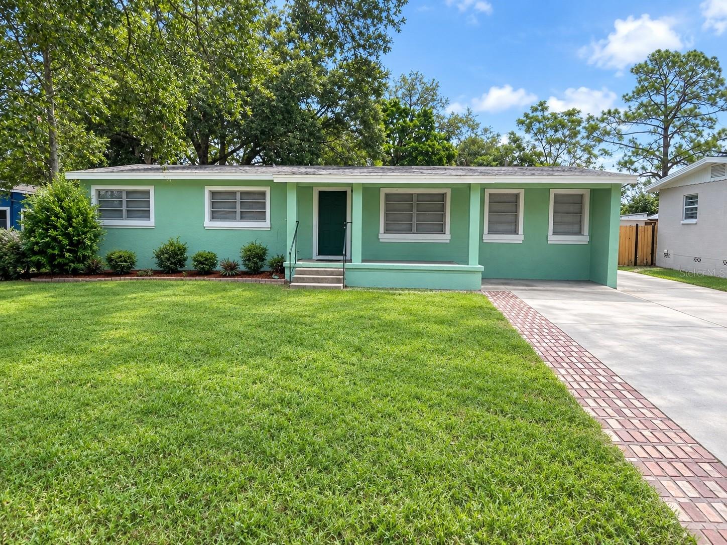 5609 Perrine Dr Property Photo 1