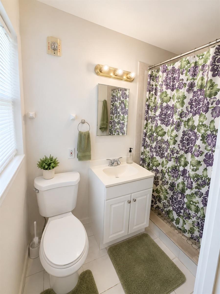 5609 Perrine Dr Property Photo 9