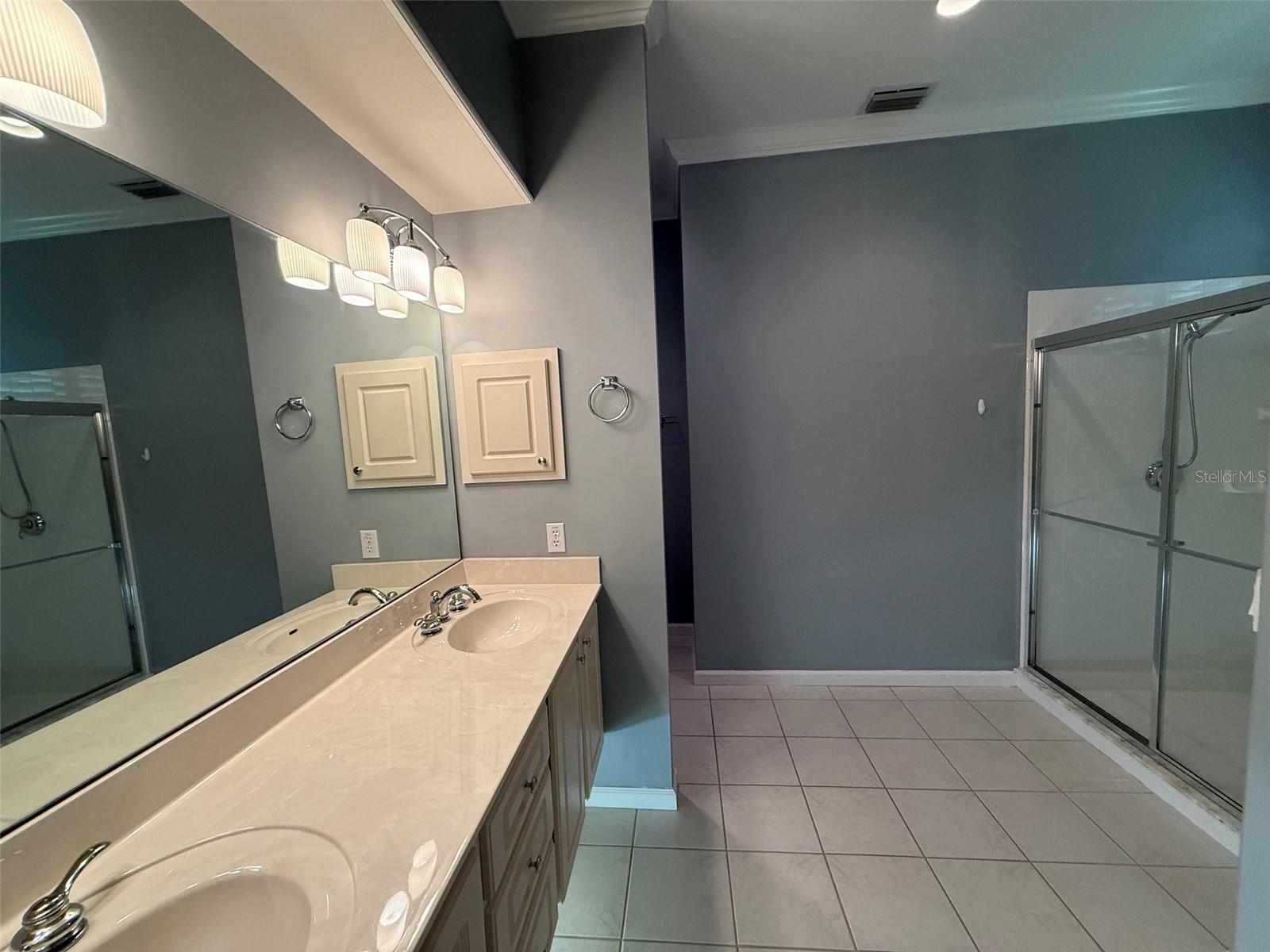 1300 Asher Ct Property Photo 35