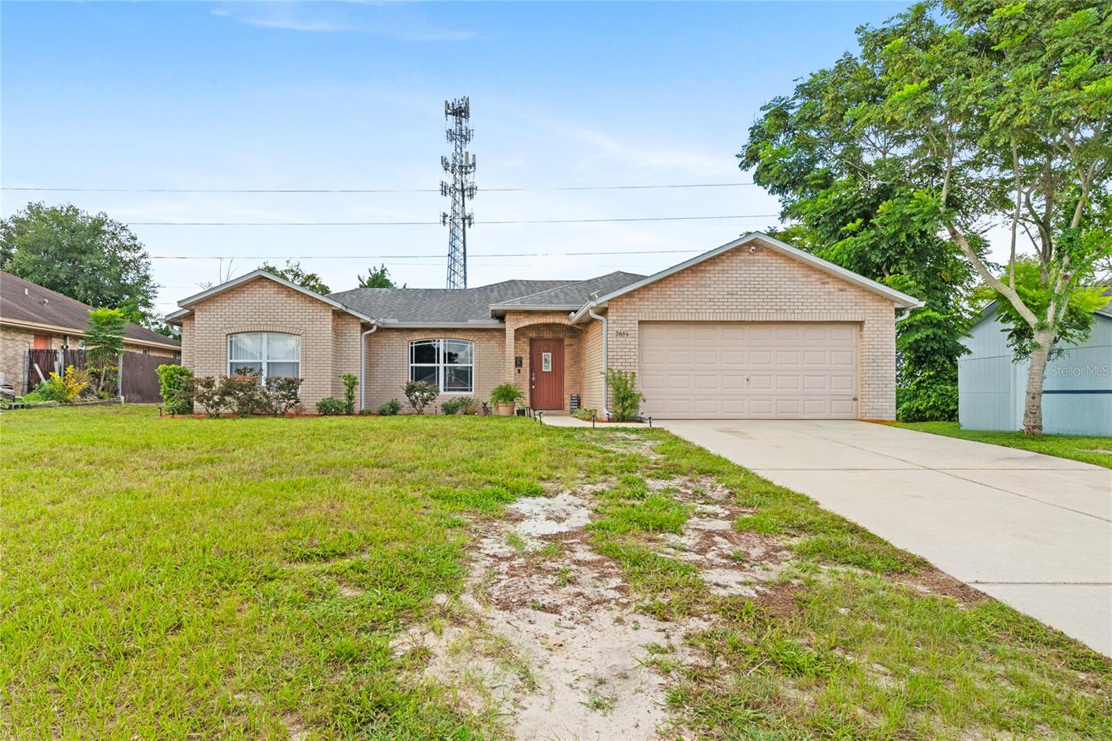 2086 S Parkton Dr Property Photo 2